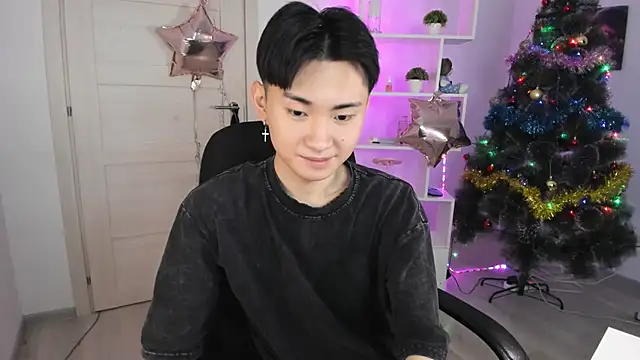 Snapshot of Miram_Yu chatting on December 26, 2024, 3:38 am Miram Yu online show from December 26, 2024, 3:38 am