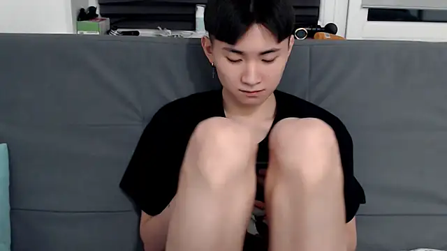 Snapshot of Miram_Yu chatting on February 9, 2025, 8:56 pm Miram Yu online show from February 9, 2025, 8:56 pm