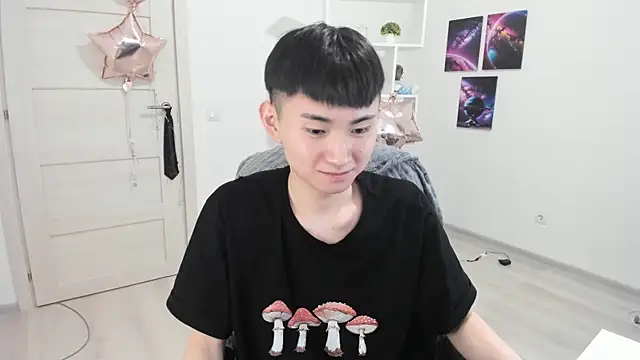 Snapshot of Miram_Yu chatting on March 15, 2025, 6:43 pm Miram Yu online show from March 15, 2025, 6:43 pm