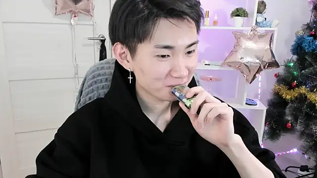 Snapshot of Miram_Yu chatting on December 22, 2024, 3:22 am Miram Yu online show from December 22, 2024, 3:22 am