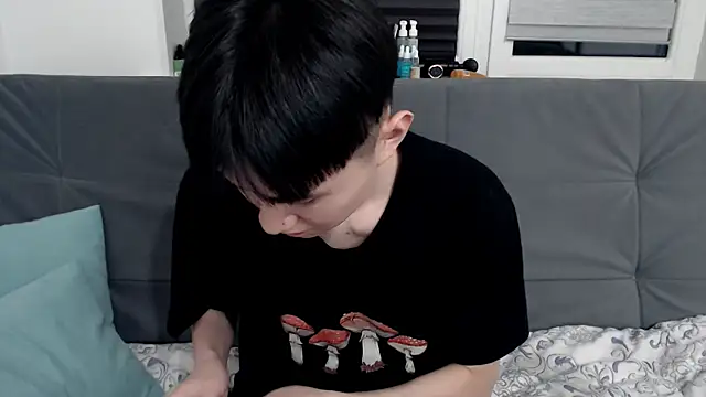 Snapshot of Miram_Yu chatting on February 9, 2025, 11:57 pm Miram Yu online show from February 9, 2025, 11:57 pm