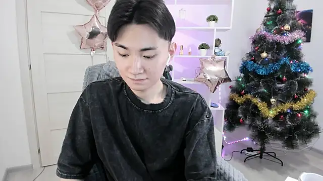 Snapshot of Miram_Yu chatting on December 25, 2024, 4:54 am Miram Yu online show from December 25, 2024, 4:54 am