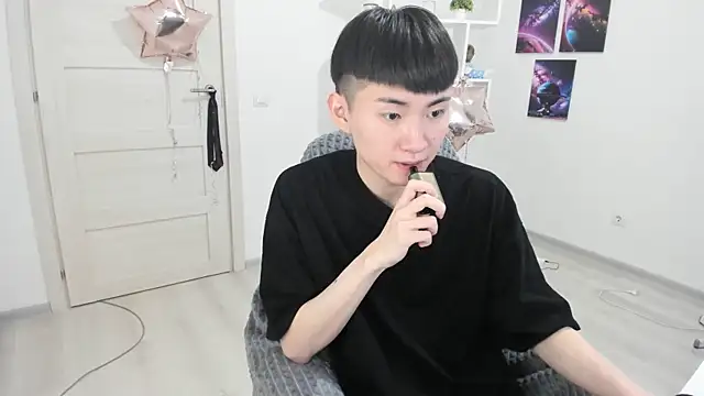 Snapshot of Miram_Yu chatting on March 19, 2025, 5:28 pm Miram Yu online show from March 19, 2025, 5:28 pm