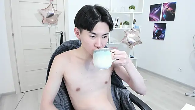 Snapshot of Miram_Yu chatting on February 28, 2025, 4:10 am Miram Yu online show from February 28, 2025, 4:10 am