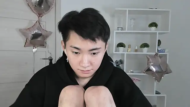 Snapshot of Miram_Yu chatting on December 6, 2024, 12:11 pm Miram Yu online show from December 6, 2024, 12:11 pm