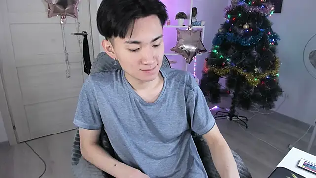 Snapshot of Miram_Yu chatting on December 29, 2024, 11:40 am Miram Yu online show from December 29, 2024, 11:40 am