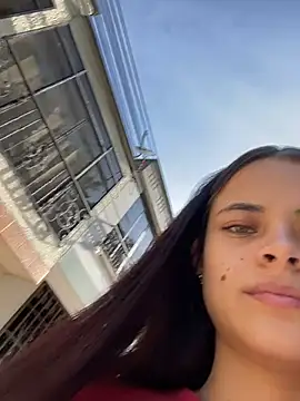 Snapshot of HannaRhodes chatting on October 19, 2025, 1:03 pm HannaRhodes online show from October 19, 2025, 1:03 pm