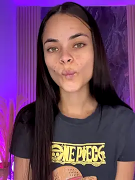 Snapshot of HannaRhodes chatting on October 4, 2025, 1:45 pm HannaRhodes online show from October 4, 2025, 1:45 pm