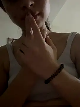 Snapshot of HannaRhodes chatting on October 15, 2025, 4:00 am HannaRhodes online show from October 15, 2025, 4:00 am