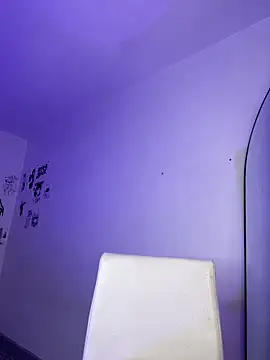 Snapshot of MadelineBenet chatting on November 29, 2025, 3:17 am MadelineBenet online show from November 29, 2025, 3:17 am