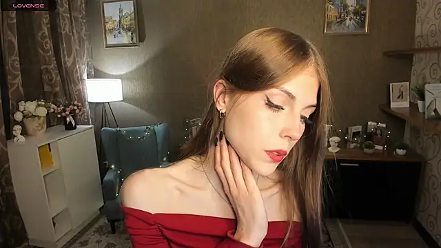 DarleneHatt online show from September 18, 2025, 12:35 am