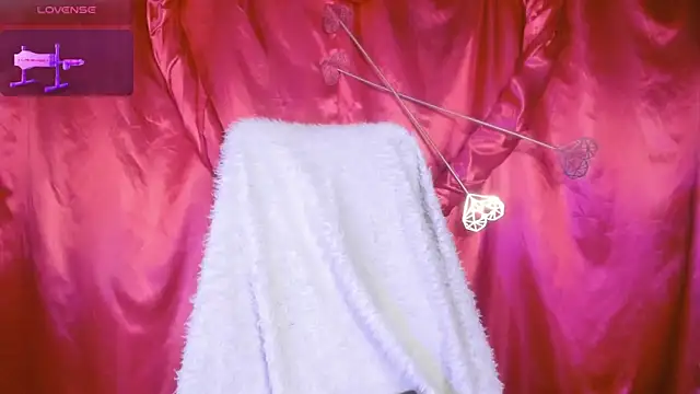 Snapshot of Luna-Chann chatting on February 11, 2026, 8:52 pm Luna-Chann online show from February 11, 2026, 8:52 pm