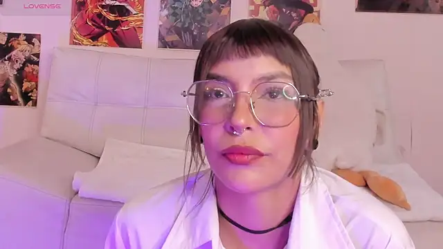 Snapshot of Luna-Chann chatting on September 17, 2025, 9:06 pm Luna-Chann online show from September 17, 2025, 9:06 pm