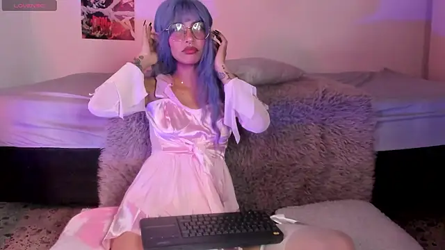 Snapshot of Luna-Chann chatting on October 31, 2025, 8:38 pm Luna-Chann online show from October 31, 2025, 8:38 pm