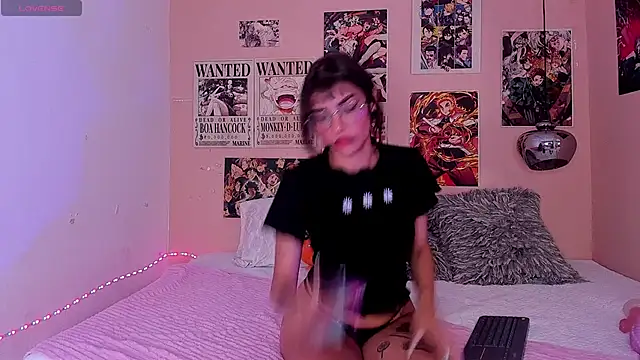 Snapshot of Luna-Chann chatting on March 8, 2025, 2:01 am Luna-Chann online show from March 8, 2025, 2:01 am