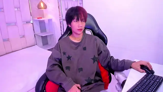 Snapshot of Eriol_ chatting on September 17, 2025, 11:56 am Eriol  online show from September 17, 2025, 11:56 am