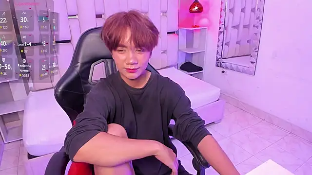 Eriol  online show from November 4, 2025, 11:58 am