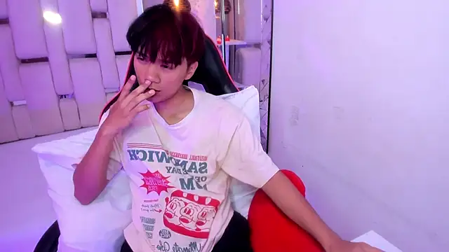 Snapshot of Eriol_ chatting on September 28, 2025, 12:01 pm Eriol  online show from September 28, 2025, 12:01 pm