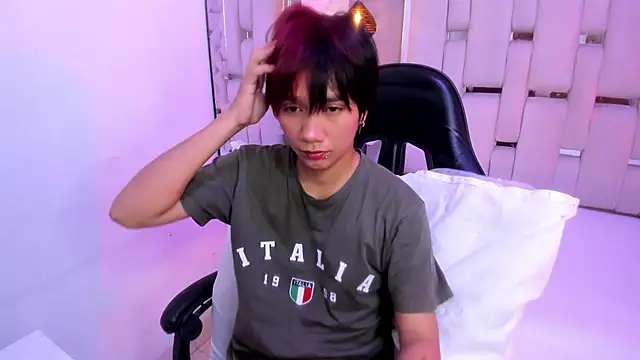 Snapshot of Eriol_ chatting on September 24, 2025, 12:11 pm Eriol  online show from September 24, 2025, 12:11 pm