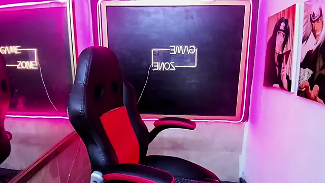 Snapshot of Isabella_stanford2 chatting on October 4, 2025, 3:02 pm Isabella stanford2 online show from October 4, 2025, 3:02 pm