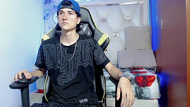 johnny cagee online show from October 15, 2025, 4:55 am