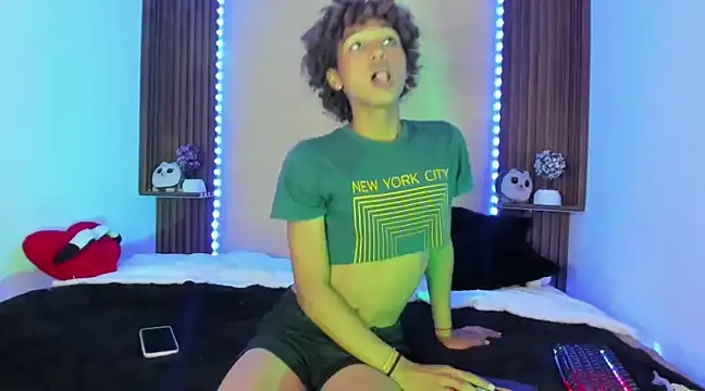 Snapshot of DandyWolf_ chatting on January 8, 2025, 1:53 am DandyWolf online show from January 8, 2025, 1:53 am