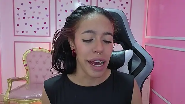 Snapshot of stephania_t chatting on October 11, 2025, 11:44 am stephania t online show from October 11, 2025, 11:44 am