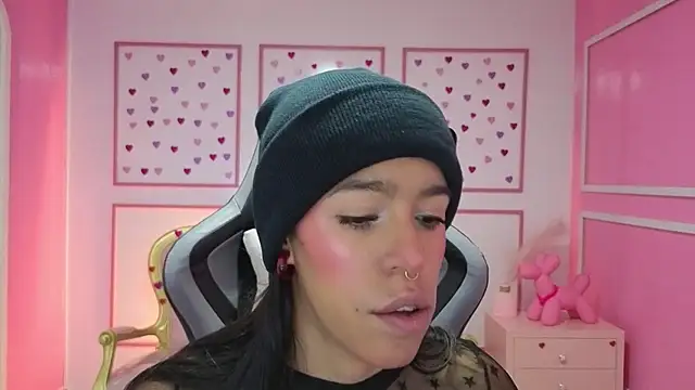 Snapshot of stephania_t chatting on September 18, 2025, 11:35 am stephania t online show from September 18, 2025, 11:35 am