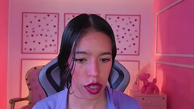 Snapshot of stephania_t chatting on October 1, 2025, 11:47 am stephania t online show from October 1, 2025, 11:47 am