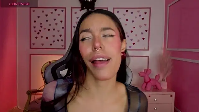 Snapshot of stephania_t chatting on November 27, 2025, 11:54 am stephania t online show from November 27, 2025, 11:54 am