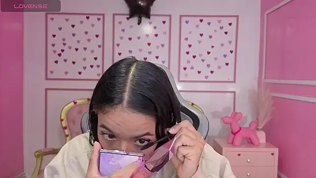 Snapshot of stephania_t chatting on November 24, 2025, 12:49 pm stephania t online show from November 24, 2025, 12:49 pm