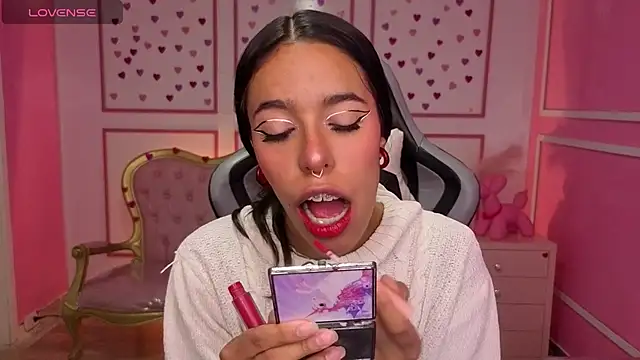 Snapshot of stephania_t chatting on November 13, 2025, 11:47 am stephania t online show from November 13, 2025, 11:47 am