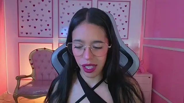 Snapshot of stephania_t chatting on September 17, 2025, 11:45 am stephania t online show from September 17, 2025, 11:45 am