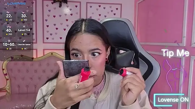 Snapshot of stephania_t chatting on November 19, 2025, 12:49 pm stephania t online show from November 19, 2025, 12:49 pm