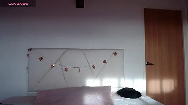 Snapshot of julz_03 chatting on November 10, 2025, 12:10 pm julz 03 online show from November 10, 2025, 12:10 pm