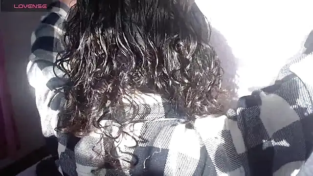 Snapshot of julz_03 chatting on November 27, 2025, 11:43 am julz 03 online show from November 27, 2025, 11:43 am