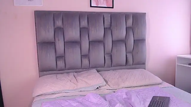 Snapshot of julz_03 chatting on October 27, 2025, 8:21 pm julz 03 online show from October 27, 2025, 8:21 pm