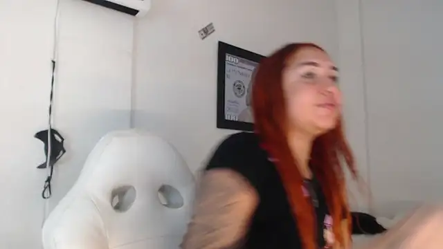 Snapshot of Alba_Grey chatting on November 4, 2025, 4:55 pm Alba Grey online show from November 4, 2025, 4:55 pm