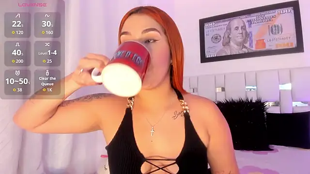 Snapshot of Alba_Grey chatting on January 13, 2026, 10:24 pm Alba Grey online show from January 13, 2026, 10:24 pm