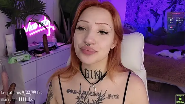 Snapshot of violetviolator chatting on September 26, 2025, 4:08 am violetviolator online show from September 26, 2025, 4:08 am