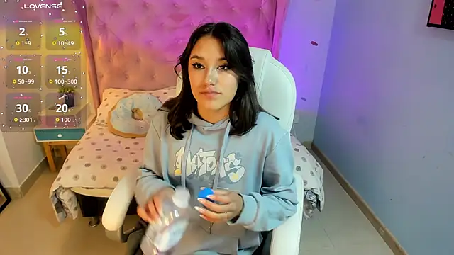  Sophie  miller online show from September 10, 2025, 9:47 pm