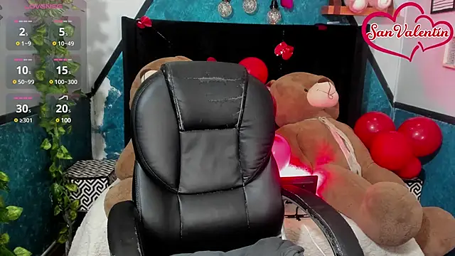  Sophie  miller online show from February 16, 2025, 7:05 pm