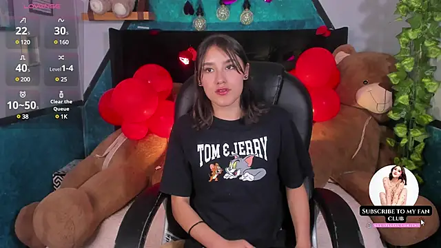  Sophie  miller online show from February 17, 2025, 7:55 pm