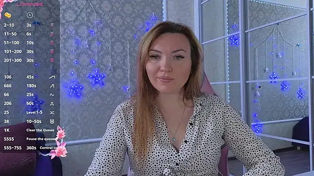 -DIVORA- online show from February 22, 2025, 9:34 am