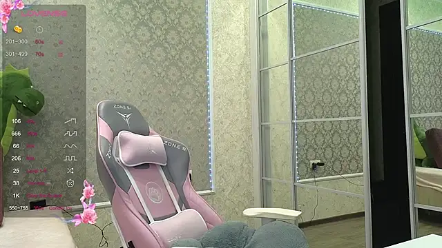 Snapshot of -DIVORA- chatting on October 27, 2025, 9:21 am -DIVORA- online show from October 27, 2025, 9:21 am