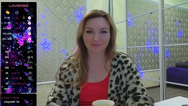 -DIVORA- online show from February 19, 2025, 7:05 pm