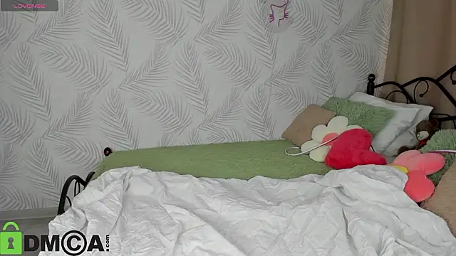 Michelle Blond online show from February 19, 2026, 8:00 am