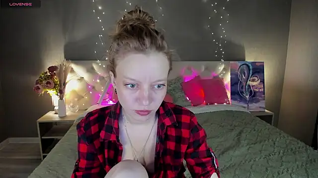 Michelle Blond online show from March 27, 2026, 7:28 am