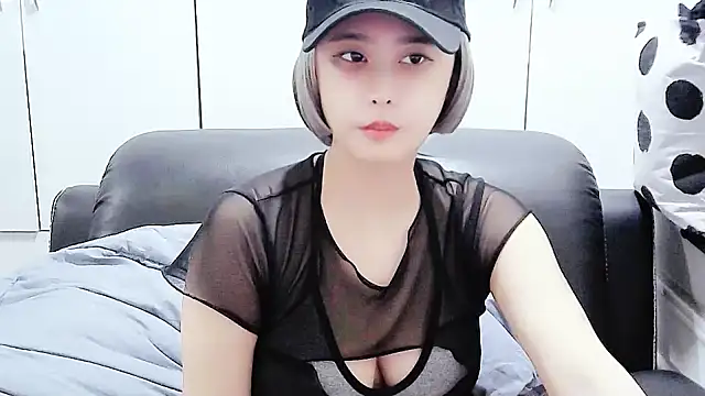 yourz tw online show from November 30, 2025, 2:23 am