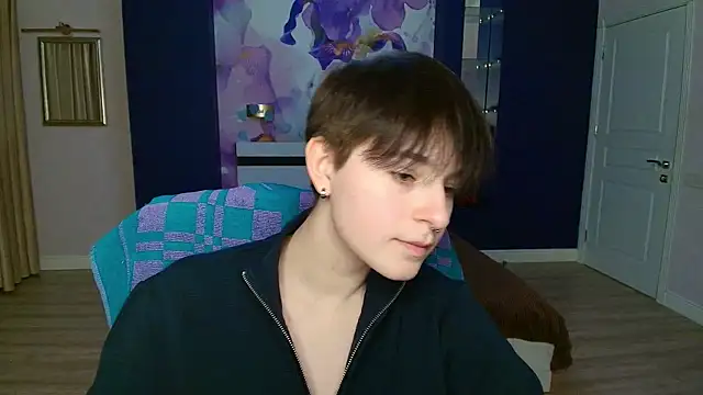 EmiliaYours online show from February 9, 2025, 4:50 pm